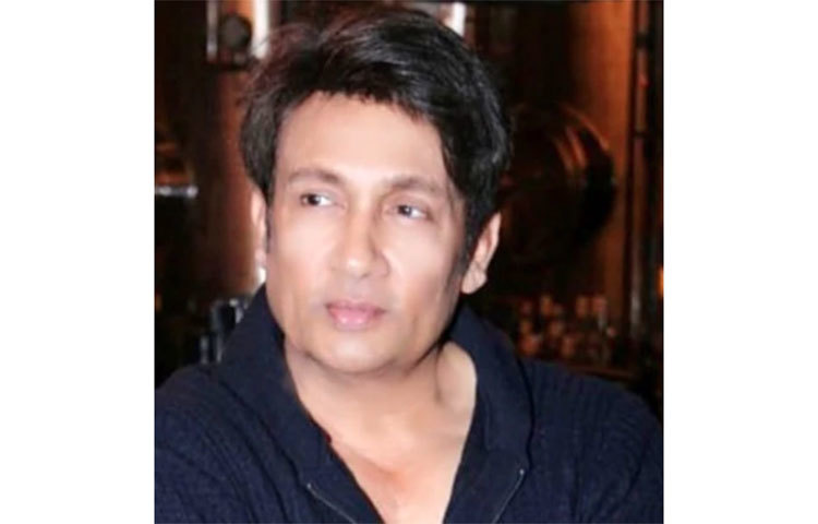 জাস্টিজ ফর সুশান্ত ফোরাম নাম দিয়ে একটি গ্রুপ গঠন করেন শেখর সুমন। যে গ্রুপ থেকে সুশান্তের মৃত্যুতে সিবিআই তদন্তের দাবি সহ দোষীদের শাস্তির দাবি তোলা হচ্ছে জোর কদমে। এমনকী, জাস্টিজ ফর সুশান্ত ফোরাম গঠন করে পাটনায় এসএসআর-এর বাড়িতে তাঁর পরিবারের সঙ্গে দেখা করতে যান শেখের সুমন। বিহারের বেশ কয়েকজন রাজনৈতিক নেতার সঙ্গেও দেখা করেন এই অভিনেতা।