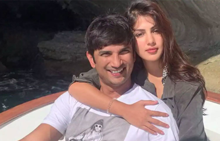 রিয়া ও অন্যান্যদের থেকে পাওয়া তথ্যের থেকে যা জানা গিয়েছে, তাতে এটা স্পষ্ট অবসাদগ্রস্থ হয়ে পড়েছিলেন সুশান্ত। সম্প্রতি প্রাক্তন ম্যানেজার দিশা সালিয়ানের আত্মহত্যাতেও যথেষ্ট বিমর্ষ ও উদ্বেলিত হয়ে পড়েছিলেন অভিনেতা। উল্লেখ্য, লকডাউনে একসঙ্গে থাকলেও দিশার মৃত্যুর পরেই সুশান্তকে ফ্ল্যাটে একা রেখে চলে যান রিয়া। হঠাৎ রিয়ার এভাবে চলে যাওয়া নিয়েও প্রশ্ন উঠছে।