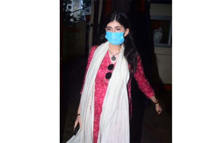 শেখর কাপুরের সঙ্গে যে পুলিশ সুশান্তের ব্যাপারে কথা বলতে চাইছে তার অন্যতম কারণ হলো অভিনেতার মৃত্যুর পর সোশ্যাল মিডিয়ায় শেখরের স্পর্শকাতর পোস্ট।