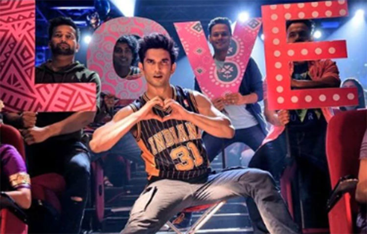 ফলে দিল বেচারার কোরিওগ্রাফির জন্য ফারহা খান এক টাকাও নেননি সুশান্তের জন্য।