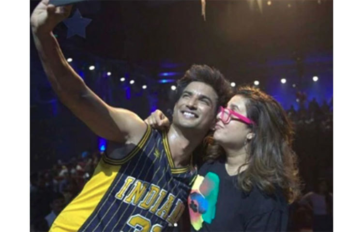 সেই কারণে সুশান্তের মৃত্যুর পর ভেঙে পড়েন ফারহা খান।