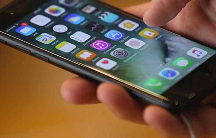 চার্জ দেয়ার সময় ফোন বন্ধ করে রাখুন।