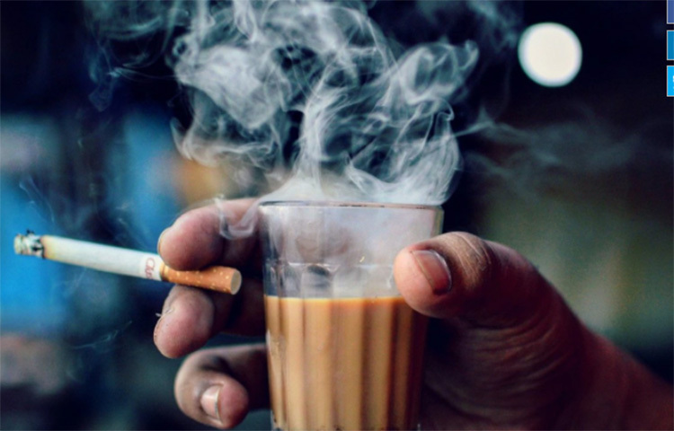 নিকোটিন রিপ্লেসমেন্ট থেরাপি হয়। সেটি প্রয়োগ করতে পারেন নিজের উপরে। এমন কোনো কাজে ব্যস্ত থাকতে হবে, যা পছন্দের, এতে ধূমপানের আসক্তি কমতে পারে। এছাড়াও মাথায় রাখতে হবে, নিজের কাছে এমন কিছু জিনিস রাখতে হবে, যা আসক্তি দূর করতে সাহায্য করবে। এমন কোনো কাজে ব্যস্ত থাকতে হবে, যা পছন্দের, এতে ধূমপানের আসক্তি কমতে পারে। ছবি: সংগৃহীত