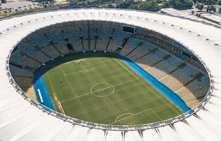 রিওডিজেনেরিওর ফ্ল্যামিংগো ক্লাব তাদের বিখ্যাত মারাকানা স্টেডিয়ামকে স্বাস্থ্য কর্তৃপক্ষের হাতে তুলে দিয়েছে। আর সেখানেই এখন গড়ে উঠছে অস্থায়ী হাসপাতাল।