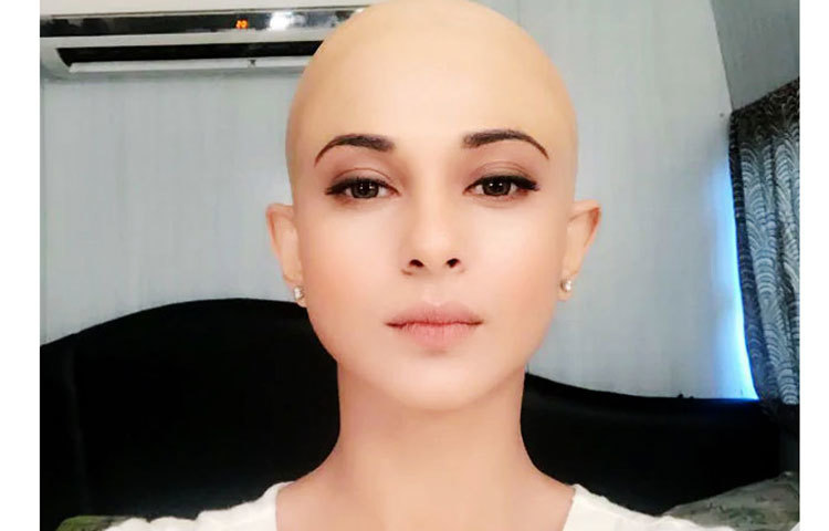 বেহাদ নামে একটি ধারাবাহিকের জন্য এমন লুকে দেখা যায় জেনিফার উইঙ্গেটকে।