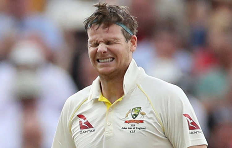 স্মিথ জানিয়েছেন, ‘রান না পেলে আমি হয় দৌড়ই না হলে জিমে যাই। এটা আমাকে সাহায্য করে। এই শাস্তিটা নিজেকে দিই। লাভই হয় আমার। সেঞ্চুরি করলে আমি শান্ত থাকি। নিজেকে উপহার দিই।’