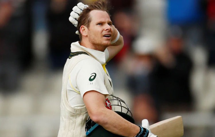 রান পেলে তিনি নিজেকে কী উপহার দেন? অজি তারকা বলেছেন, ‘রাতে নিজেকে একখানা বড়সড় চকোলেট বার উপহার দিই। রান না পেলে আবার নিজেকে কঠিন শাস্তি দিই।’