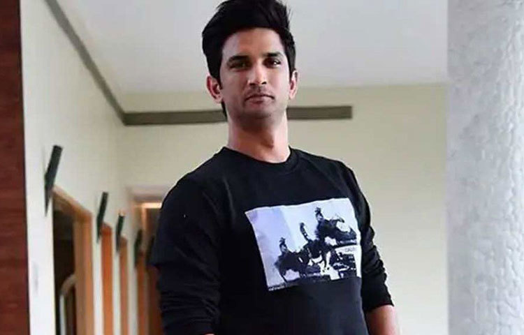 একদিকে আদিত্য চোপড়া, অন্যদিকে কর্ণ জোহর, ইন্ডাস্ট্রির দু’টি বড় নামের ছায়া সরে গিয়েছিল সুশান্ত সিং রাজপুতের উপর থেকে। তার মাশুল নাকি তাকে দিতে হয়েছে। প্রতিভা থাকা সত্তে¡ও কোণঠাসা হয়ে গিয়েছিলেন বিনোদন দুনিয়ায়। দাবি, তার ঘনিষ্ঠ মহলের।