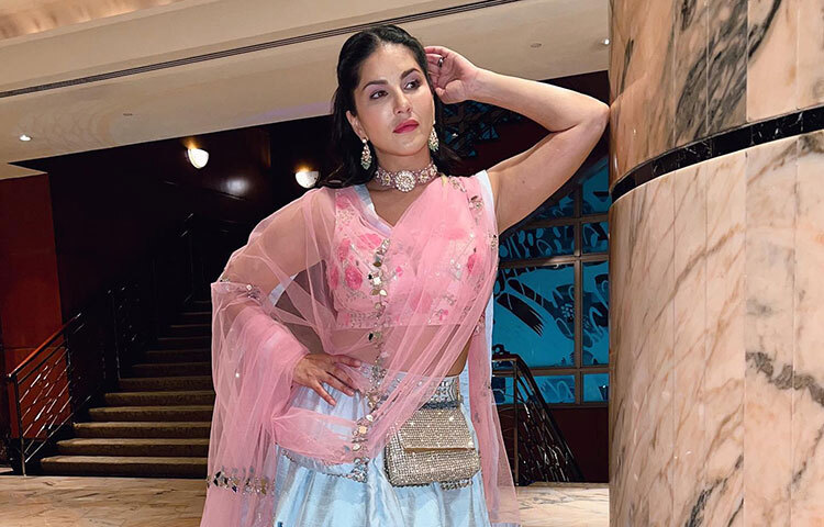 জানা গেছে, গান বাংলার তাপস-মুন্নির মেয়ের বিয়েতে ঢাকায় এসেছিলেন সানি। ছবি: ফেসবুক