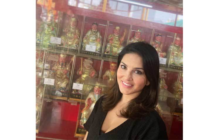 হাস্যোজ্জ্বল সানি।