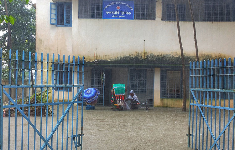 শনিবার সকাল ১০টা পর্যন্ত সুনামগঞ্জে সুরমা নদীর পানি বিপৎসীমার ৫৪ সেন্টিমিটার ও যাদুকাটা নদীর পানি বিপৎসীমার ১৩৪ সেন্টিমিটার ওপর দিয়ে প্রবাহিত হচ্ছে। সর্বশেষ ২৪ ঘণ্টায় সুনামগঞ্জে বৃষ্টিপাত রেকর্ড করা হয়েছে ১৩৩ মিলিমিটার। ছবি: মোসাইদ রাহাত