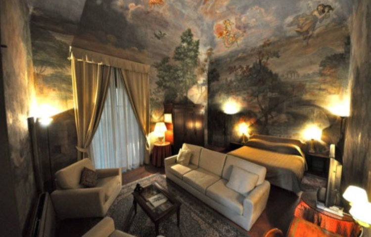 রিয়ার দাবি মতো, এই হোটেলে থাকাকালীনই অসুস্থ হয়ে পড়েন সুশান্ত। দেখুন সেই হোটেলের ছবি।