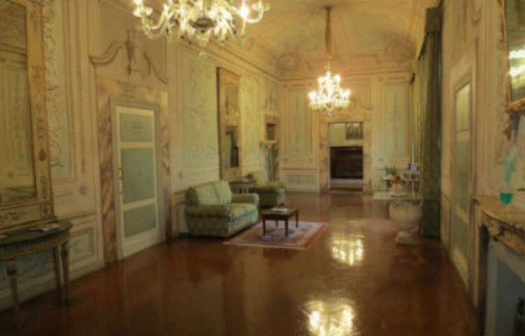 সুশান্ত-রিয়া যে হোটলে ছিলেন তার ছবি এখন ভাইরাল।