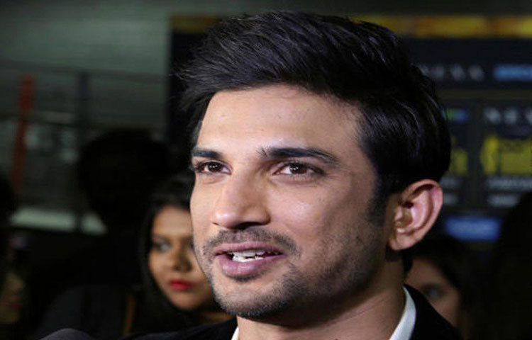 আনন্দ গান্ধীর ছবি ‘ইমার্জেন্সি’ছবিতে অভিনয় করার কথা ছিল ইরফানের খানের। প্রথমে অভিনেতার অসুস্থ হওয়া, তারপর তার মৃত্যু। ফলে আটকে যায় ছবির কাজ।