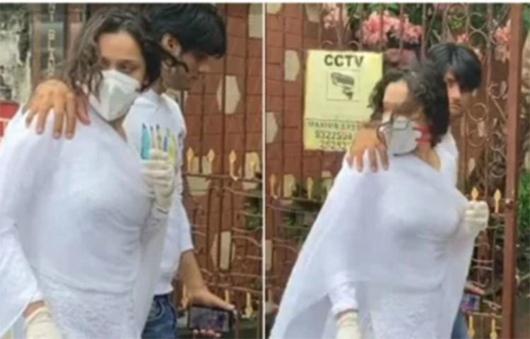 আমি জানি, ‘একমাত্র তুমিই সুশান্তকে বাঁচাতে পারতে। তোমাদের বিয়ে দেখার স্বপ্ন দেখতাম। ও যদি তোমায় নিজের কাছে রাখতো, তাহলে তুমিই ওকে বাঁচাতে।’