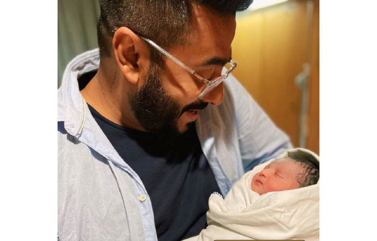 শুভশ্রীর স্বামী রাজ চক্রবর্তী পুত্রের জন্য দোয়া চেয়েছেন সবার কাছে।