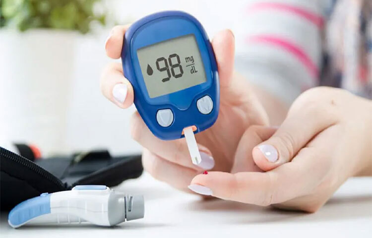 এর জন্য বেশ কয়েকটি অন্য কারণ হতে পারে। যেমন, সেকেন্ডারি হাইপারহাইড্রোসিস শরীরে আক্রমণ করতে পারে। অত্যন্ত পরিমাণে মেদ হলে ওবেসিটির শিকার হতে হয়। ছবি: সংগৃহীত