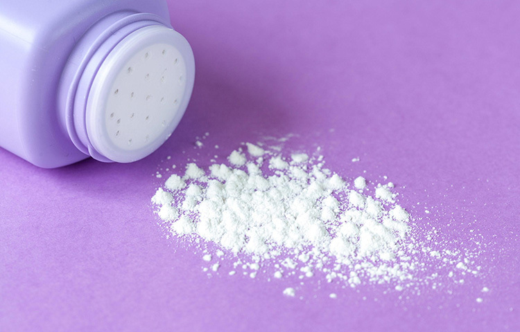 ওয়ার্ল্ড হেল্থ অর্গানাইজেশনও বলছে ট্যাল্কে উপস্থিত অ্যাসবেসটস আমাদের শরীরে ঢুকে ইনফ্লামেশন তৈরি করে। যার ফলে ক্যান্সারের সম্ভাবনা বেড়ে যায়। অ্যাসবেসটস মুক্ত কোনো ট্যাল্ক ব্যবহার করলে এই ভয় থাকে না। ছবি: সংগৃহীত