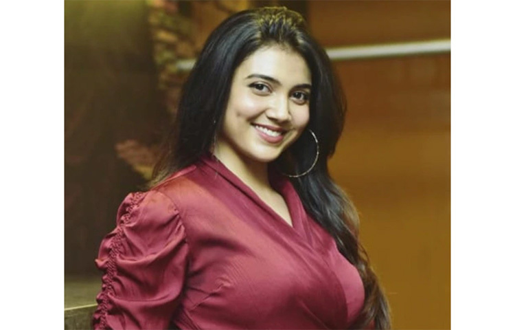 উড়নচন্ডী ছবি দিয়ে টলিউডে ডেবিউ করেন রাজনন্দিনী পাল। এরপর এক যে ছিল রাজা ছবিতে নজর কাড়েন অভিনেতা। ছবি: সংগৃহীত