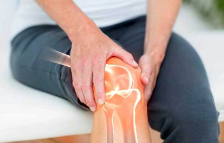 আর্থ্রাইটিস বা বাতের সমস্যা কমায়: তামা আর্থ্রাইটিস কমাতে সাহায্য করে। এর অ্যান্টি-ইনফ্ল্যামেটরি উপাদান গাঁটে গাঁটে ব্যথা কমায়। ছবি: সংগৃহীত