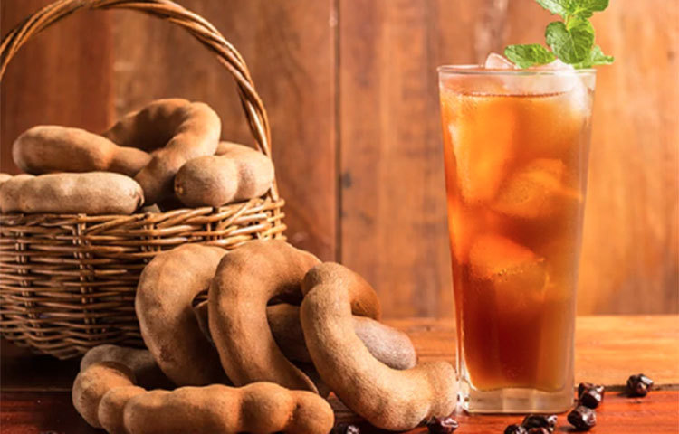 তেঁতুলে প্রচুর পরিমাণে ফাইবার থাকে। এছাড়াও ফ্ল্যাভোনয়েডস ও পলিফেনল থাকে। প্রতিদিন তেঁতুল খেলে মেদ ঝরে যায় দ্রুত, এই তথ্য গবেষণায় প্রমাণিত। তেঁতুলে প্রচুর পরিমাণে হাইড্রক্সিসাইট্রিক অ্যাসিড থাকে, যা হজম শক্তি বাড়িয়ে দেয়। কার্বোহাইড্রেটকে ফ্যাটে রূপান্তরিত হতে দেয় না।