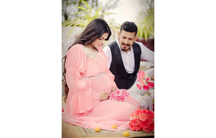 ছবিতে নাসিরকে হাস্যোজ্জ্বল দেখা গেছে। ছবি: ফেসবুক