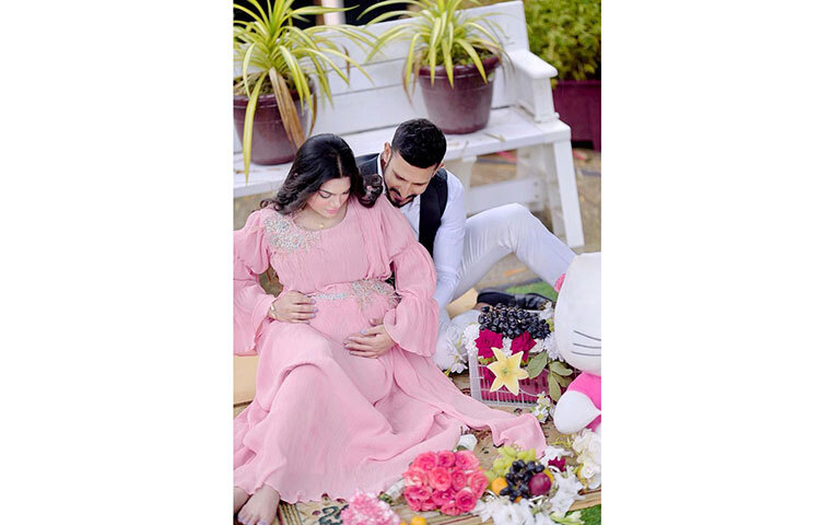 নাসির-তামিমার এই ছবি দেখে ভক্তরা অভিনন্দন জানাচ্ছেন। ছবি: ফেসবুক