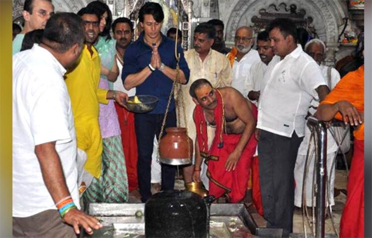 টাইগার শ্রফের সুঠাম, পেশীবহুল চেহারা অ্যাকশন হিরো হিসেবে তাকে তুমুল জনপ্রিয়তা এনে দিয়েছে। ছবি: সংগৃহীত