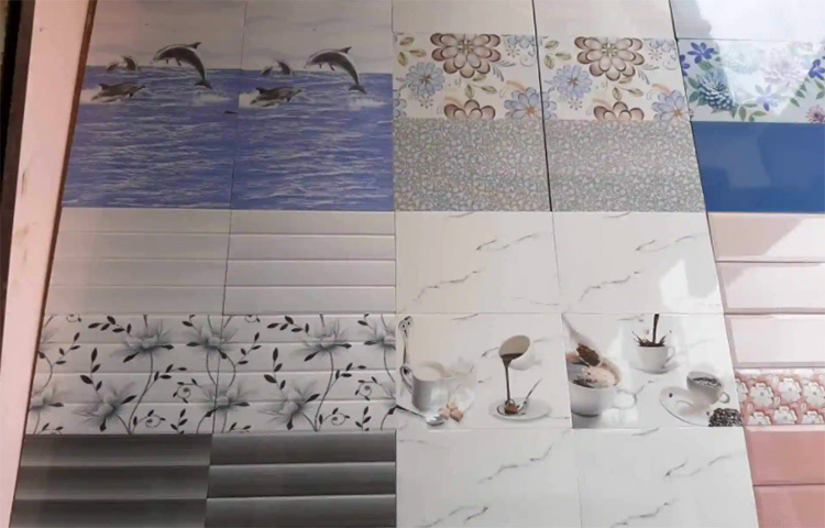 ডিশ ওয়াশিং সোপ: এক বালতি পানিতে অল্প পরিমাণে ডিশ ওয়াশিং সোপ মিশিয়ে নিন। এই মিশ্রণটি দিয়ে টাইলসের ফ্লোর মুছুন। এই মিশ্রণটি ফ্লোর মুছে একটি স্পঞ্জ দিয়ে মুছে ফেলুন। আর দেখুন টাইলস কেমন ঝকঝকে করছে। ছবি: সংগৃহীত