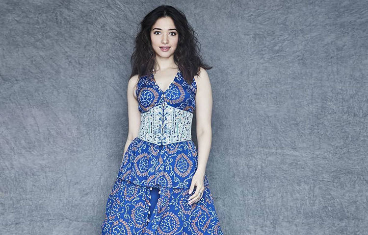 হাসি-খুশি তামান্না। দীর্ঘদিনপর ছবি প্রকাশ করে তিনি ভক্তদের সামনে আসলেন।