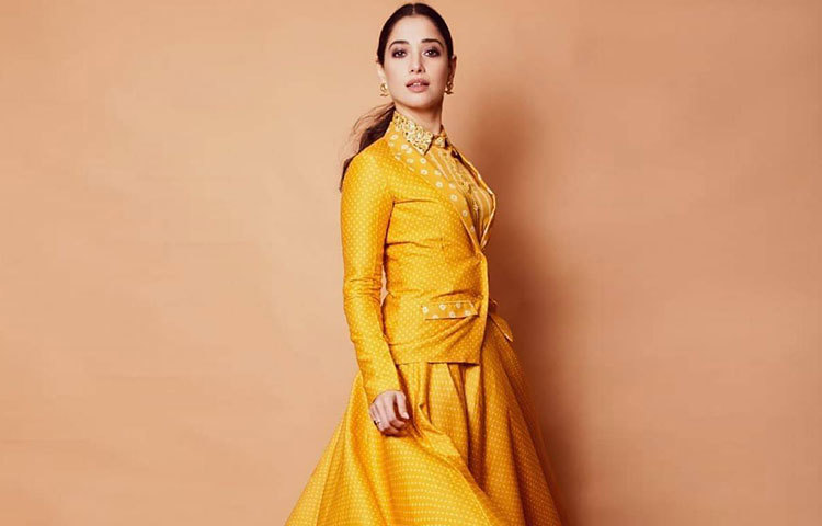 হলুদপরি তামান্না।