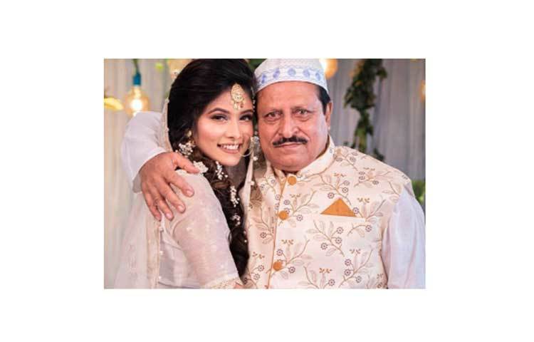 পারিবারিক বন্ধনে টয়া।