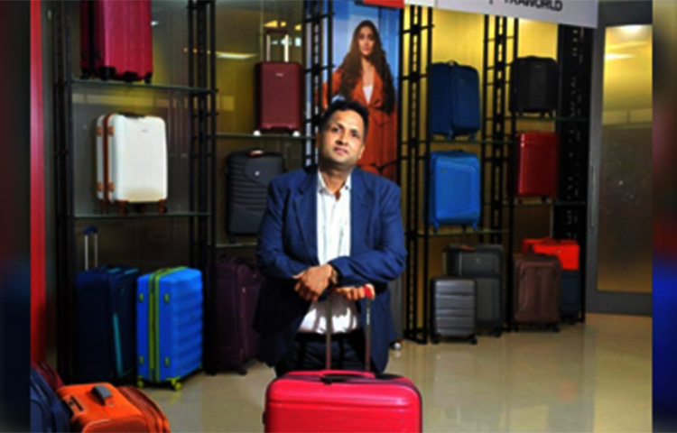 তিনি শেয়ার কেলেঙ্কারির শিকার হয়েছিলেন। সব হারিয়ে এক প্রকার পথে বসেছিলেন। তারপর আবার একটু একটু করে সাফল্যের সিঁড়ি বেয়ে উপরে ওঠা শুরু করেন। নিঃস্ব থেকে কয়েকশো কোটি টাকার সংস্থার মালিক হয়ে উঠলেন। ছবি: সংগৃহীত