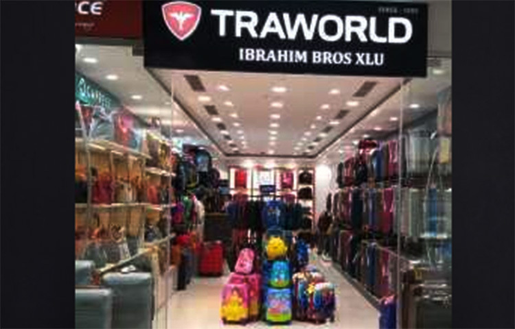 তুষারের লক্ষ্য আগামী পাঁচ বছরের মধ্যে সংস্থাকে আরও বড় করে তোলা। সংস্থার টার্নওভার এক হাজার কোটি রুপিতে নিয়ে যাওয়া। প্রতি বছর ২৫ লাখ ব্যাগ তৈরি করা। ছবি: সংগৃহীত