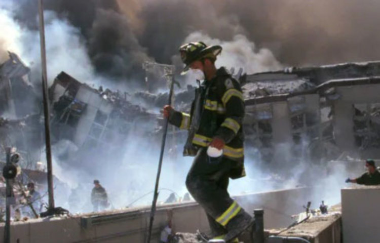 স্মরণসভায় ভিড় করা যাবে না এবার। করোনা সংক্রমণ এড়তেই এমন ব্যবস্থা। পেনসিলভানিয়ার যেখানে হাইজ্যাক করা বিমান বিধ্বস্ত হয়েছিল, সেখানে শ্রদ্ধা নিবেদন করবেন মার্কিন প্রেসিডেন্ট ডোনাল্ড ট্রাম্প ও প্রেসিডেন্ট নির্বাচনে তার ডেমোক্র্যাট প্রতিদ্বন্দ্বী জো বাইডেন।