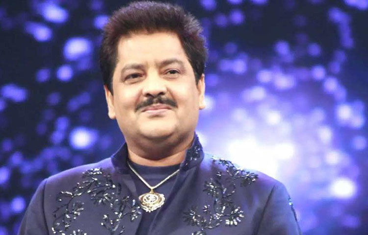 শিল্পীর অভিযোগ, এরপরই তার কাছে মোটা অঙ্কের টাকা দাবি করে আন্ডারওয়ার্ল্ড থেকে হুমকি-ফোন আসতে থাকে।