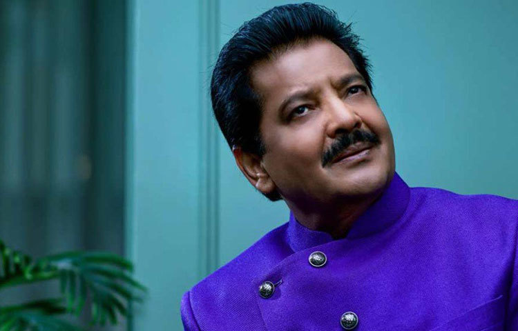 উদিত নারায়ণের আরও বক্তব্য, পুলিশি তদন্তে জানা যায়, বলিউডের একটি মিউজিক কোম্পানি তার সাফল্য মেনে নিতে পারেনি। উদিতের জন্য ওই সংস্থা নাকি অস্তিত্ব সঙ্কটে ভুগত। ফলে তারাই নাকি উদিতকে বার বার বিপদে ফেলার ষড়যন্ত্র করতে থাকে বলে দাবি এই জনপ্রিয় গায়কের।