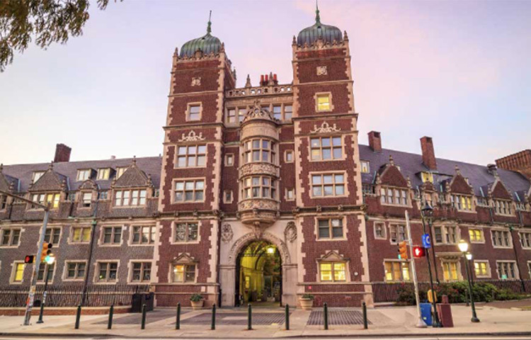 পেনসিলভ্যানিয়া বিশ্ববিদ্যালয়: ধনকুবের ছাত্র ২৮ জন। অল্পের জন্য দ্বিতীয়। তবে মোট সম্পদের বিচারে পেছনে ফেলেছে হার্ভার্ডকেও। এই বিশ্ববিদ্যালয়ের ধনী ছাত্রদের মধ্যে রয়েছেন এলেন মাস্ক। তার সম্পদ ১৫ হাজার একশো কোটি ডলার। আমেরিকার প্রাক্তন প্রেসিডেন্ট ডোনাল্ড ট্রাম্পও পড়াশোনা করেছেন এই বিশ্ববিদ্যালয়েই। বিশ্ববিদ্যালয়টির ধনকুবের ছাত্রদের মোট সম্পদের মূল্য ২৮ হাজার ৪৮০ কোটি ডলার। ছবি: সংগৃহীত