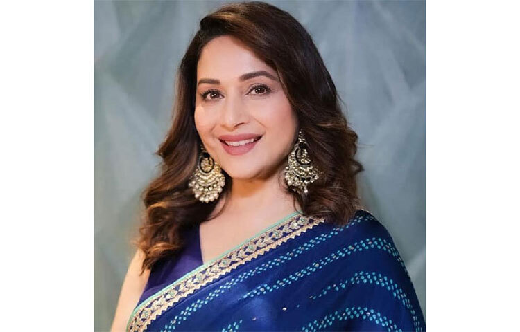 বর্তমানে টেলিভিশনে বিভিন্ন রিয়েলিটি শোয়ের বিচারকের ভূমিকায় দেখা যায় মাধুরীকে। রিয়েলিটি শোয়ের এক একটা সিজনের জন্য নায়িকার পারিশ্রমিকের অংক ২৪-২৫ কোটি রুপি। ছবি: সংগৃহীত