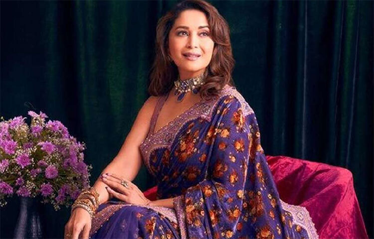 বলিউডের অভিনেতা-অভিনেত্রীদের বাড়ি কেনা বা গাড়ি কেনার খবর নতুন নয়। তবে যত বারই তারা নতুন গাড়ি-বাড়ি কেনেন, তা ঘিরে দর্শক মহলে উন্মাদনা থাকে যথেষ্ট। মাধুরীর ক্ষেত্রেও তার ব্যতিক্রম ঘটেনি। ছবি: সংগৃহীত