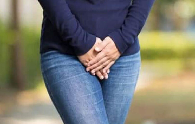 সব শেষে এটা বলা আবশ্যক যে, যারা ঘনঘন প্রস্রাবের সমস্যায় ভুগছেন, তাদের অবশ্যই একবার চিকিৎসকের পরামর্শ নেওয়া বাঞ্ছনীয়। তারপর শরীরে কোনো মারাত্মক রোগ বাসা বেঁধেছে কি না, তা বিভিন্ন পরীক্ষা-নিরীক্ষার মাধ্যমে সহজেই জেনে নেওয়া যাবে। তারপর সেই মতো চিকিৎসা করালে রোগ মুক্তি ঘটবে। ছবি: সংগৃহীত