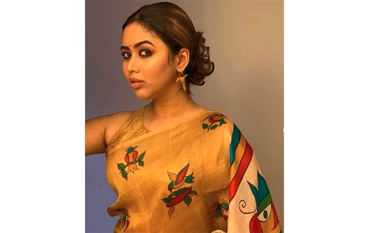 অপরূপা ভাবনার শাড়িতে সাজ।