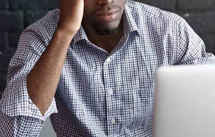 এক, বিপিন যেভাবে জীবন কাটাতে চাইতেন, প্রাপ্য মাইনেতে তা সম্ভব ছিল না। দুই, তার উপর সেই কাজের প্রতি ভালোবাসাও তৈরি হচ্ছিল না।