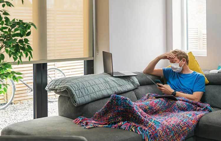 ব্যক্তিগত স্বাস্থ্যবিধি বজায় রাখুন: প্রতিদিন আপনার বাড়ির চারপাশ, টেবিল, টয়লেট, কম্পিউটার, ল্যাপটপ, সুইচ এবং স্টেশনারি জিনিস পরিষ্কার করার জন্য জীবাণুনাশক ব্যবহার করুন।