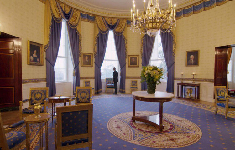 প্রতিবার বিদায়ী প্রেসিডেন্ট চলে যাওয়ার পরে নতুন প্রেসিডেন্টের জন্য এই ভবনকে নতুন করে সাজানো হয়। আসবাবপত্র, শিল্পসামগ্রীসহ পুরো বাড়ির অন্দরসজ্জাই আমূল পাল্টে যায়।