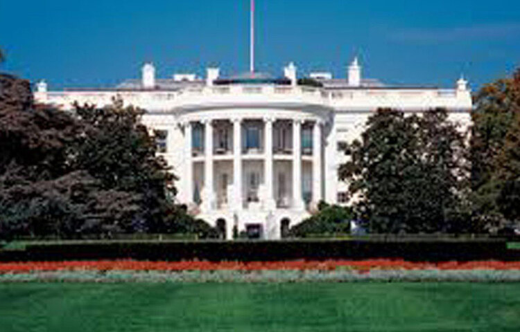 এই বাড়িতে থাকার জন্য আমেরিকার প্রেসিডেন্টকে কোনো অর্থ দিতে হয় না ঠিকই। কিন্তু অন্যান্য অনেক ক্ষেত্রেই তাকে ব্যয়ভার বহন করতে হয়।