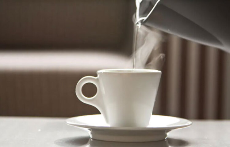 মানব শরীরের তাপমাত্রার চেয়ে কম তাপমাত্রার পানি খেলে তাপমাত্রা নিয়ন্ত্রণের জন্য শরীরকে অনেক বেশি শক্তি ব্যয় করতে হয়। ফলে পুষ্টির ঘাটতি হতে শুরু কর দ্রুত। স্থুলতা সেই অপুষ্টির ফল। মানব শরীরের তাপমাত্রার চেয়ে কম তাপমাত্রার পানি খেলে তাপমাত্রা নিয়ন্ত্রণের জন্য শরীরকে অনেক বেশি শক্তি ব্যয় করতে হয়। ফলে পুষ্টির ঘাটতি হতে শুরু কর দ্রুত। স্থুলতা সেই অপুষ্টির ফল।