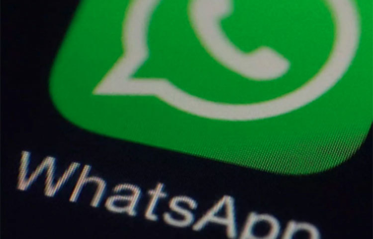 যদিও এখনও এটা জানা যায়নি যে এর পিছনে হোয়াটসঅ্যাপের কোনও নির্দিষ্ট কারণ আছে কিনা বা এই রঙ পরিবর্তনের কারণই বা কী সেটা এখনও জানা যার নি। ব্লগে এটাও বলে হয়েছে যে এও হতে পারে যে আগামী সময় হোয়াটসঅ্যাপ আরও নতুন নতুন রঙের বাবেল আনতে পারে।