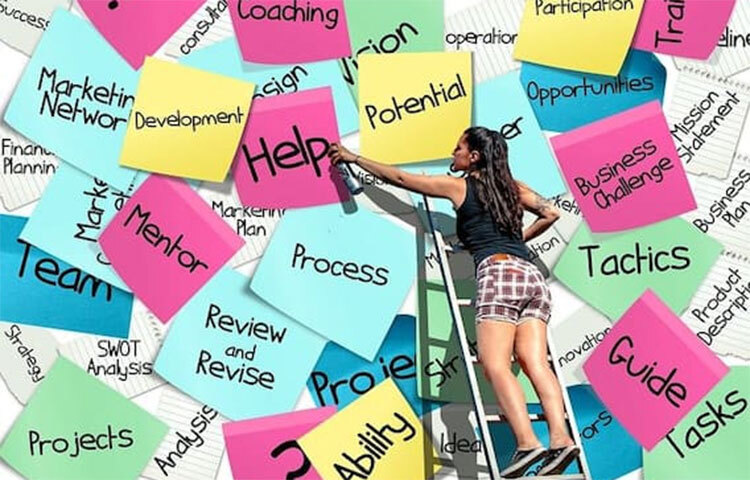 এ থেকে রক্ষা পেতে নিজের আবেগকে গুরুত্ব দিন। বুঝতে চেষ্টা করুন আপনার মন কী চাইছে। ছবি: সংগৃহীত