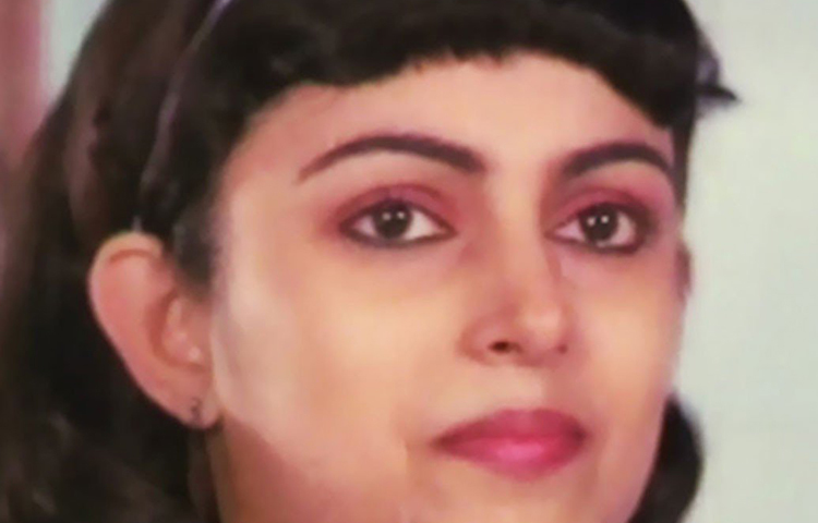 কাজ হারিয়ে ক্রমে আর্থিক দুরবস্থার মধ্যে পড়েন তিনি। দিনের পর দিন খেতে পেতেন না। এই সময়ে তার পাশে দাঁড়ানোরও কেউ ছিল না।